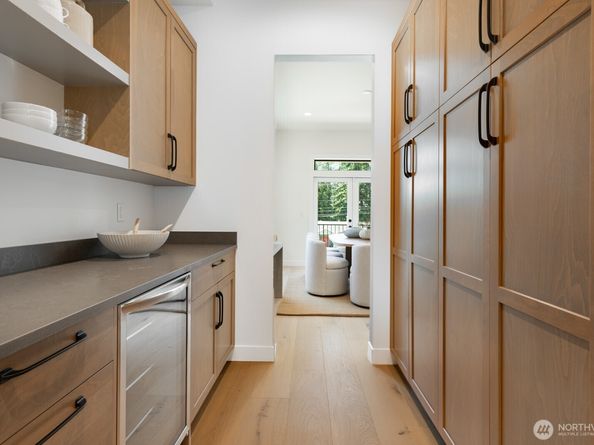 4338 NE 58th Street, Seattle WA 98105