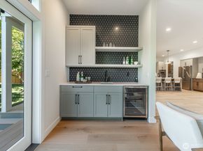 4338 NE 58th Street, Seattle WA 98105