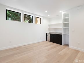4338 NE 58th Street, Seattle WA 98105