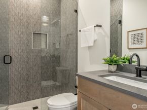 4338 NE 58th Street, Seattle WA 98105
