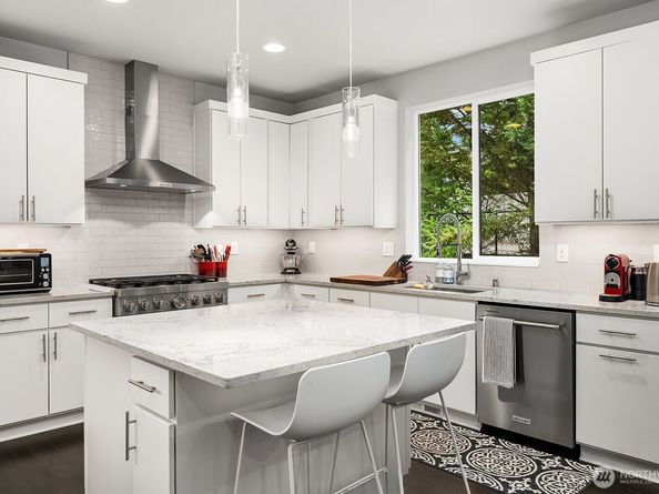 8015 NE 116th Place, Kirkland WA 98034