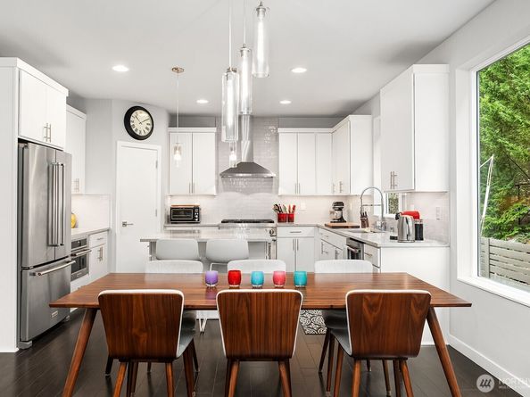 8015 NE 116th Place, Kirkland WA 98034