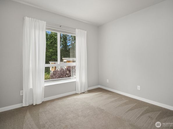8015 NE 116th Place, Kirkland WA 98034