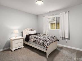 8015 NE 116th Place, Kirkland WA 98034