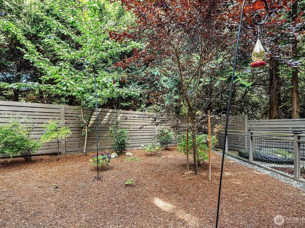 8015 NE 116th Place, Kirkland WA 98034