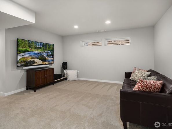 8015 NE 116th Place, Kirkland WA 98034