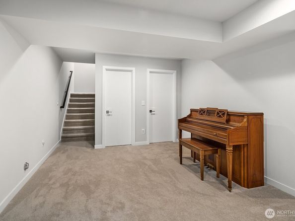 8015 NE 116th Place, Kirkland WA 98034