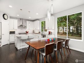 8015 NE 116th Place, Kirkland WA 98034