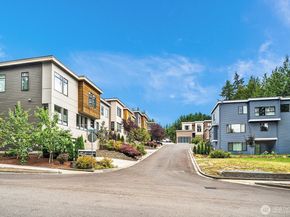 8015 NE 116th Place, Kirkland WA 98034