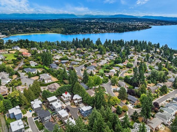 8015 NE 116th Place, Kirkland WA 98034