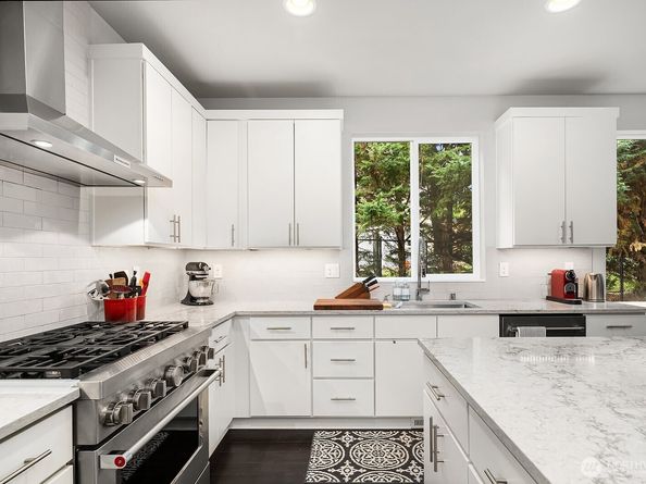 8015 NE 116th Place, Kirkland WA 98034