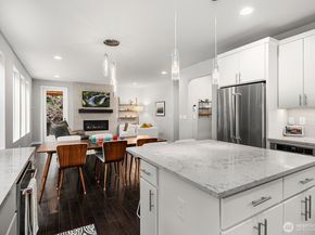 8015 NE 116th Place, Kirkland WA 98034