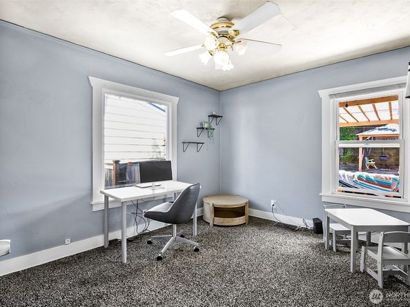 3503 Rockefeller Avenue, Everett WA 98201