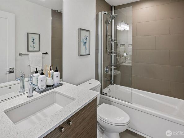 3531 Wallingford Avenue N, Seattle WA 98103