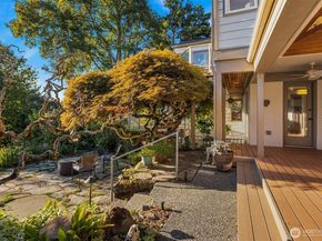 2009 30th Avenue W, Seattle WA 98199