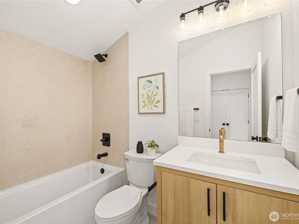 1807 SW Elmgrove Street, Seattle WA 98106