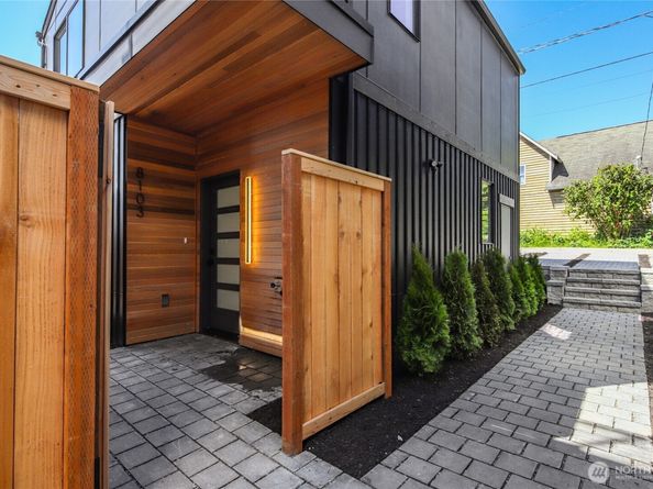 1807 SW Elmgrove Street, Seattle WA 98106