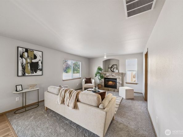 1964 SW 352nd Street, Federal Way WA 98023