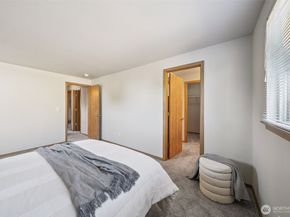 1964 SW 352nd Street, Federal Way WA 98023