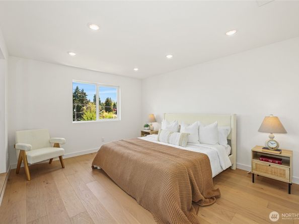 8105 18th Avenue SW, Seattle WA 98106