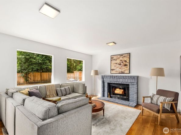 16217 NE 29th Street, Bellevue WA 98008