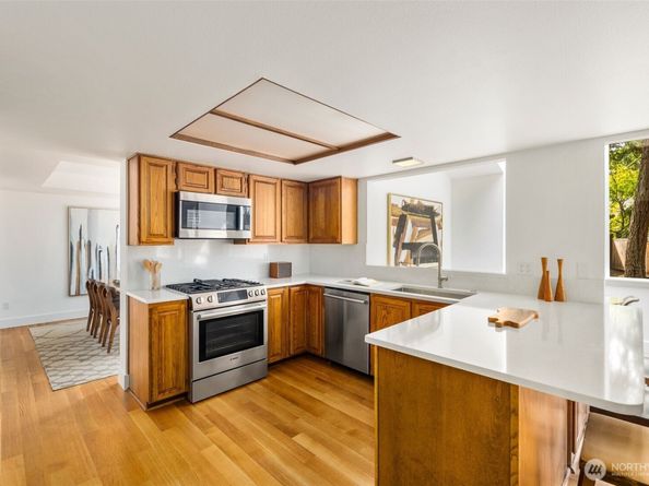 16217 NE 29th Street, Bellevue WA 98008