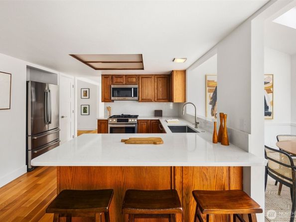 16217 NE 29th Street, Bellevue WA 98008