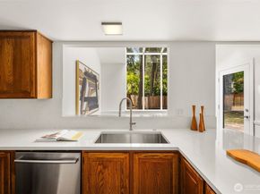 16217 NE 29th Street, Bellevue WA 98008