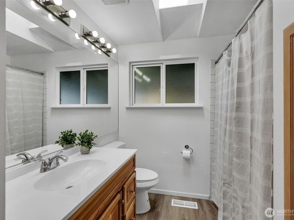 18256 45th Avenue S, SeaTac WA 98188