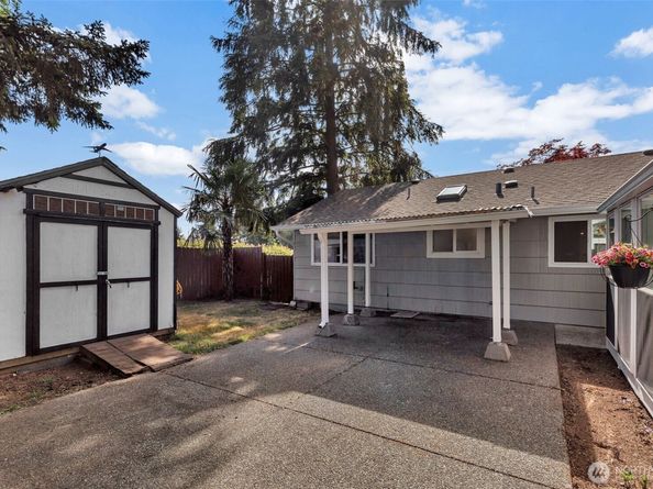 18256 45th Avenue S, SeaTac WA 98188
