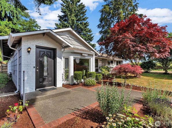 18256 45th Avenue S, SeaTac WA 98188