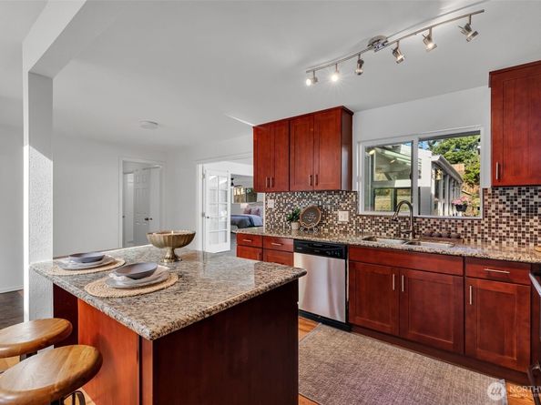 18256 45th Avenue S, SeaTac WA 98188