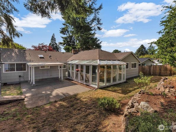 18256 45th Avenue S, SeaTac WA 98188