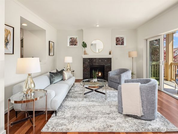 597 Alpine Ridge Place NW, Issaquah WA 98027