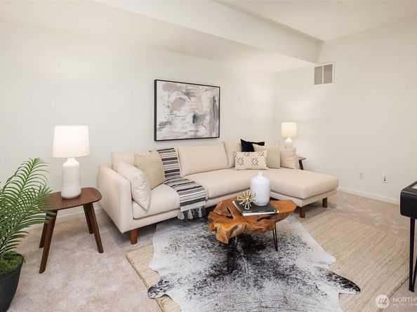 597 Alpine Ridge Place NW, Issaquah WA 98027