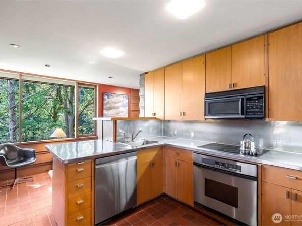3303 S Massachusetts Street, Seattle WA 98144