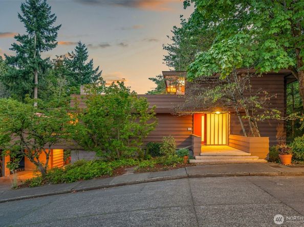 3303 S Massachusetts Street, Seattle WA 98144