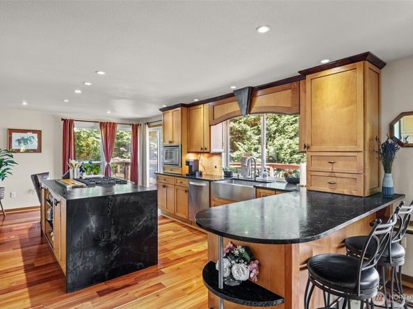 4609 144th Place SE, Bellevue WA 98006