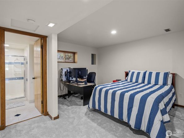 4609 144th Place SE, Bellevue WA 98006