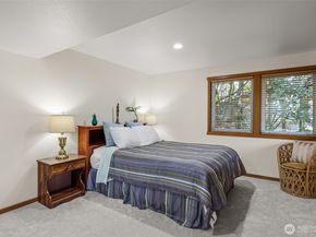 4609 144th Place SE, Bellevue WA 98006