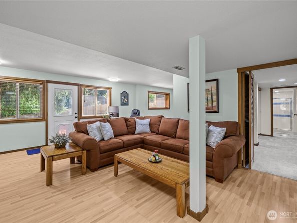 4609 144th Place SE, Bellevue WA 98006