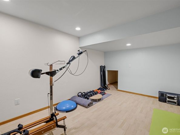 4609 144th Place SE, Bellevue WA 98006