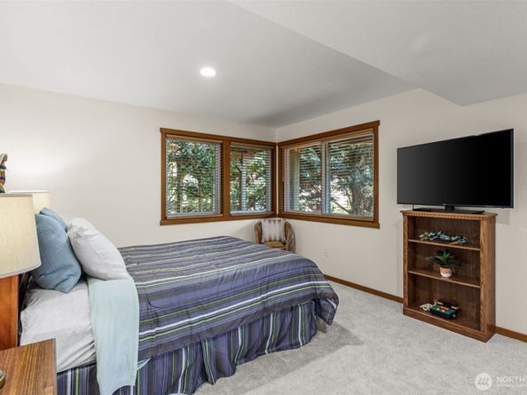 4609 144th Place SE, Bellevue WA 98006