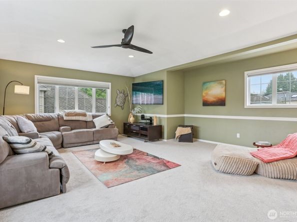 26703 SE 18th Street, Sammamish WA 98075