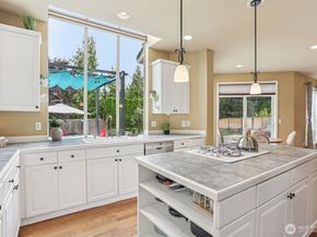 26703 SE 18th Street, Sammamish WA 98075