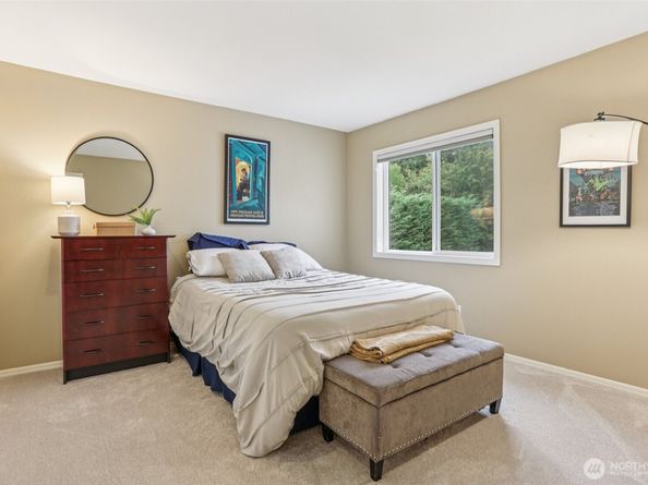 26703 SE 18th Street, Sammamish WA 98075