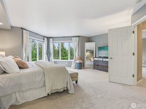 26703 SE 18th Street, Sammamish WA 98075