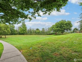 26703 SE 18th Street, Sammamish WA 98075