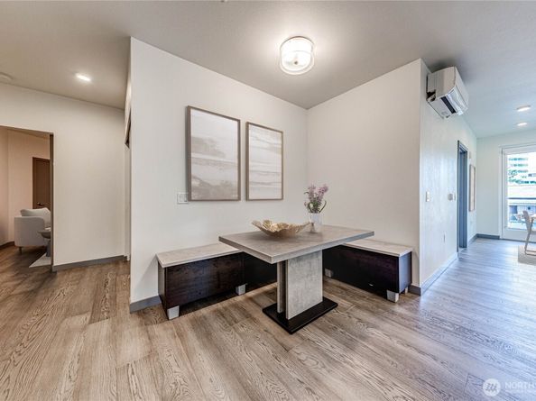 11903 NE 128th Street 214, Kirkland WA 98034