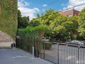 400 Boylston Avenue E 210, Seattle WA 98102